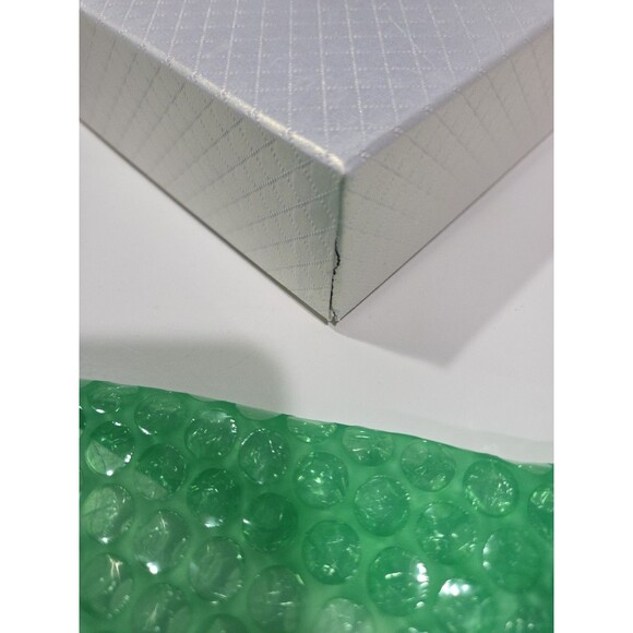 GUESS, JEWELRY GIFT SET, SILVER & GOLD, NEW IN BOX B11 - Picture 11 of 12